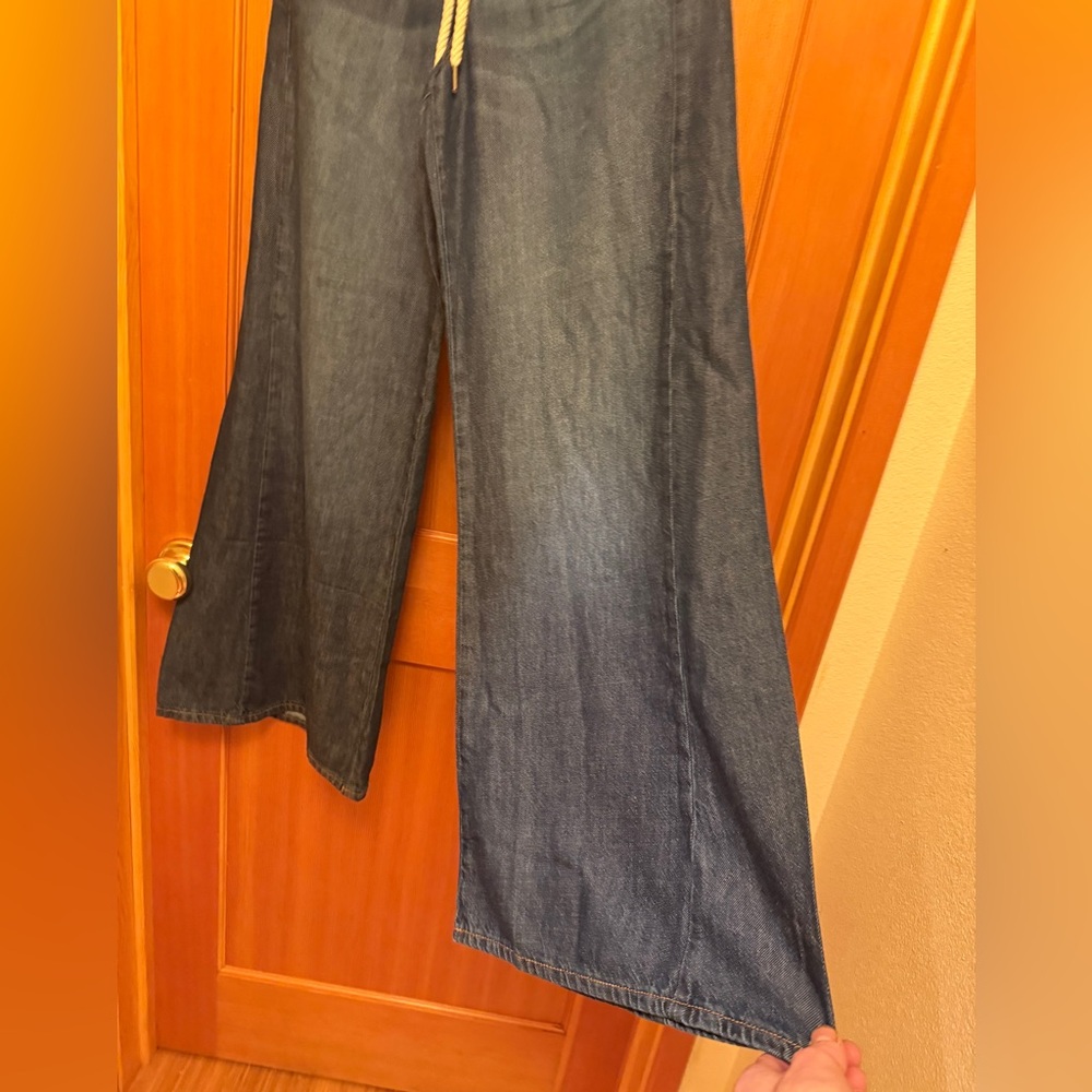 Pilcro Drawstring Pull-On Wide-Leg Jeans - Picture 6 of 14